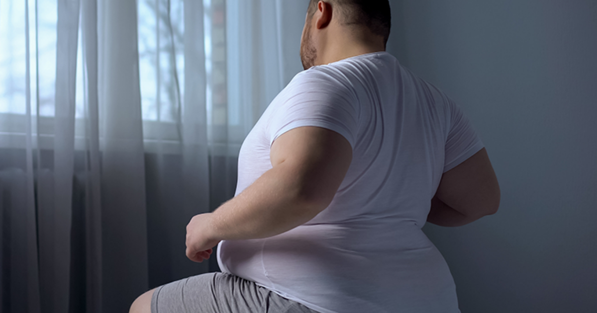 شخص يعاني من ألم في المفاصل